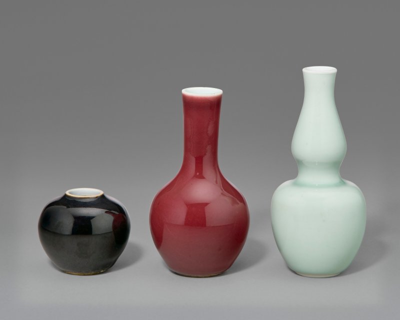 中國 清十八/十九世紀 單色釉瓷器三件  CHINA, 18TH-19TH CENTURY - 图1