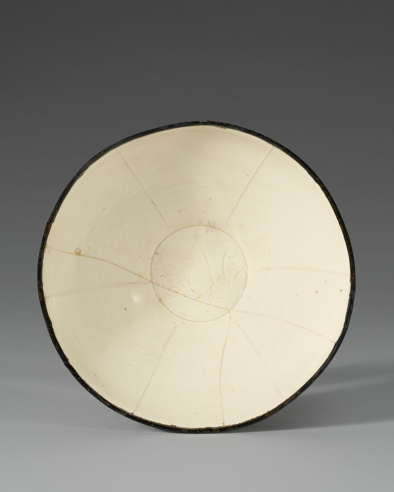 中國 北宋 定窯白釉葵口盌  CHINA, NORTHERN SONG DYNASTY (AD 960-1127) - 图2