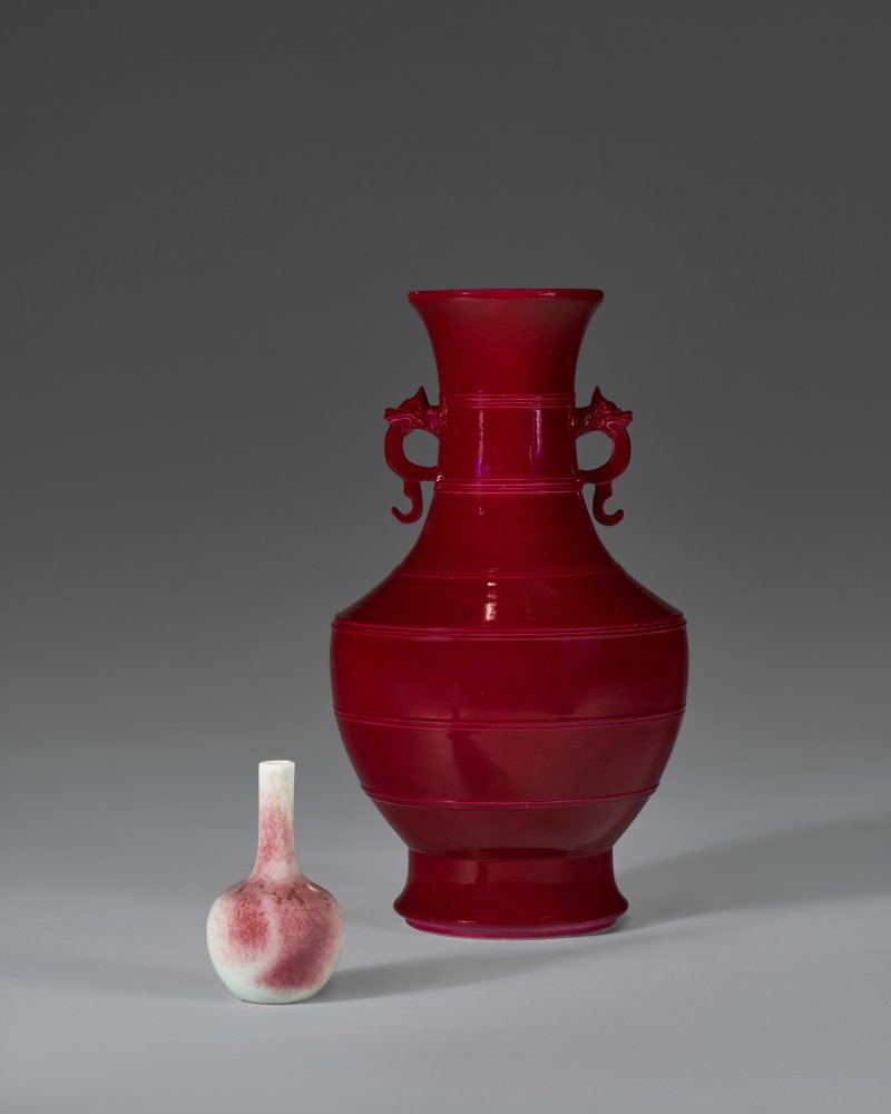 中國 十九/二十世紀 瓷瓶兩件  CHINA, 19TH-20TH CENTURY - 图1