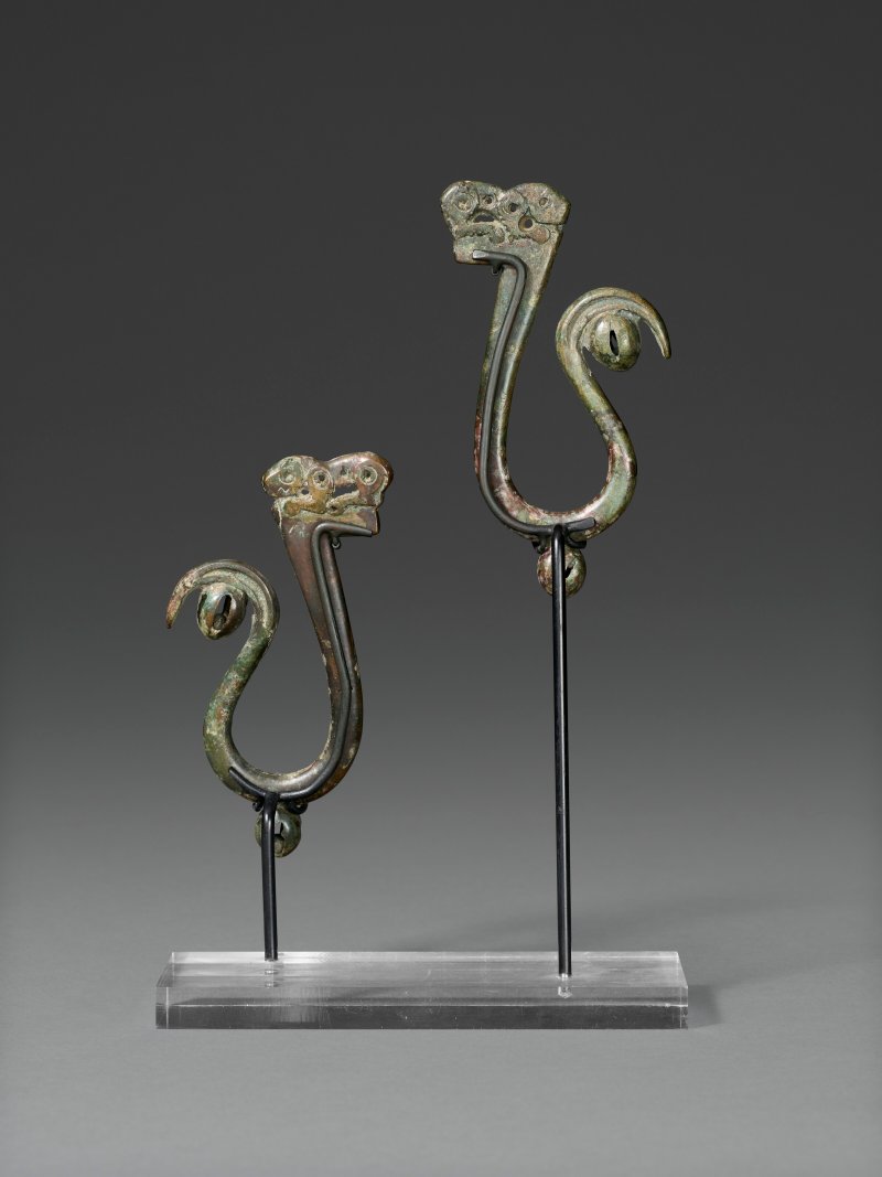 中國東北地區 公元前六至五世紀 青銅馬鈴一對  NORTHEASTERN CHINA, 6TH-5TH CENTURY BC - 图2