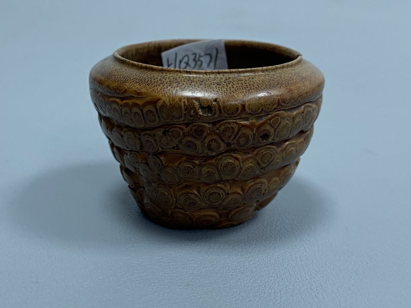 清 “梧轩”款竹根雕杯 - 图6
