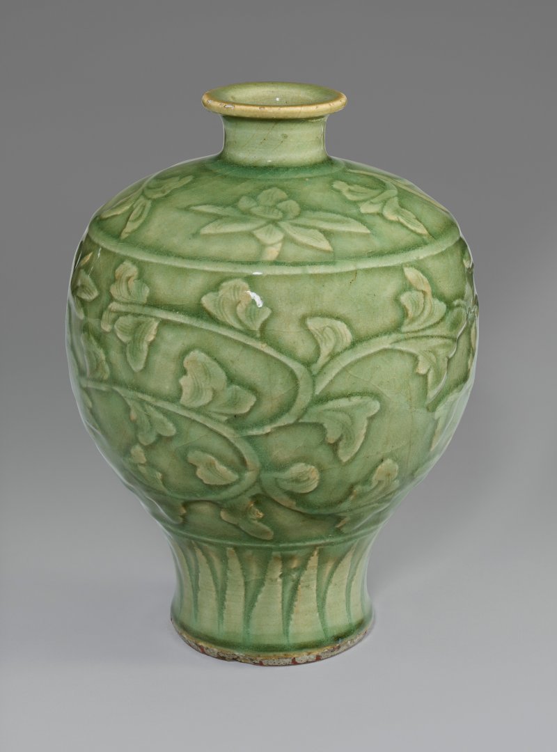 中國 明 龍泉窯青釉刻花梅瓶  CHINA, MING DYNASTY (1368-1644) - 图2