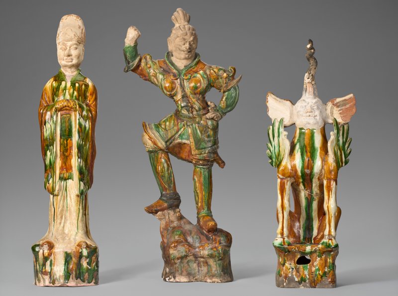 中國 唐 三彩文官俑、天王像、及鎮墓獸  CHINA, TANG DYNASTY (AD 618-907) - 图1