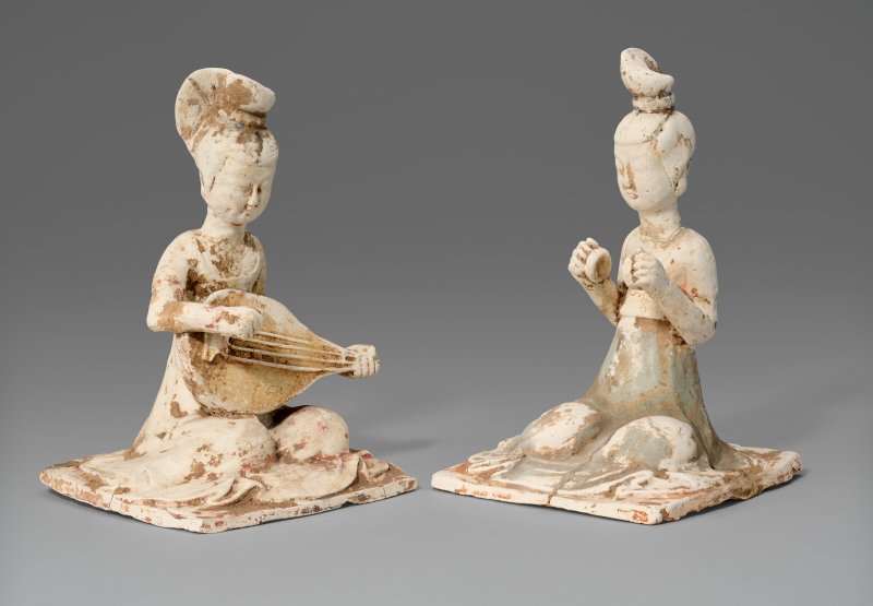 中國 唐 彩繪樂俑一對  CHINA, TANG DYNASTY (AD 618-907) - 图2