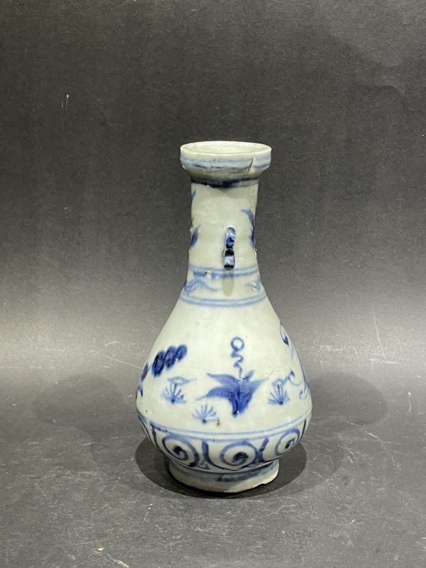 青花花卉纹双耳瓶 - 图4