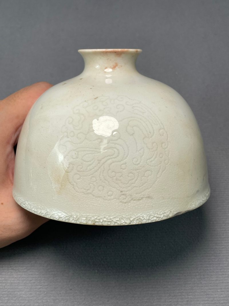 清康熙 白釉暗刻团螭纹太白尊 - 图12
