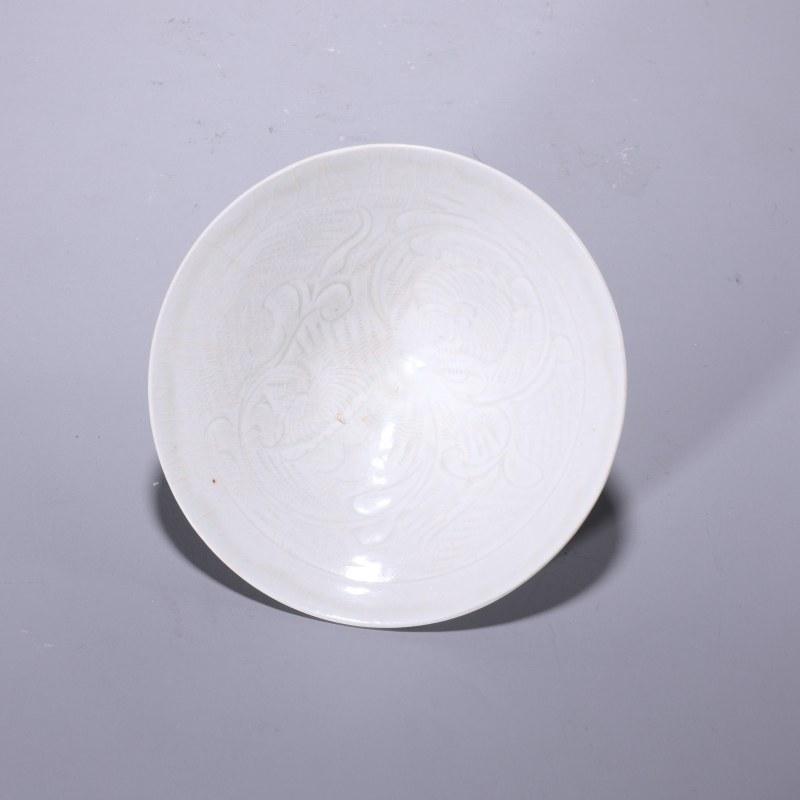明代 青白釉针挑工斗笠盏