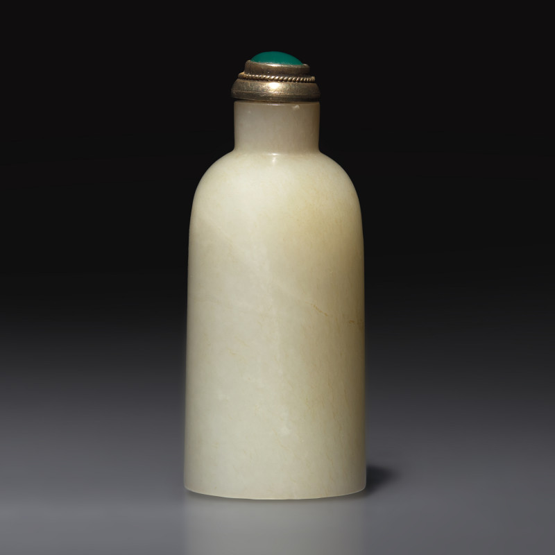1750-1880年 灰白玉素面鼻煙壺 | A Chinese Greyish-White Jade Snuff Bottle, Qing Dynasty, Circa 1750-1880 - 图1