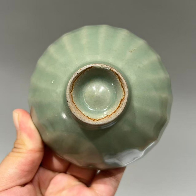 明代 龙泉窑梅子青釉莲瓣纹盏 - 图7