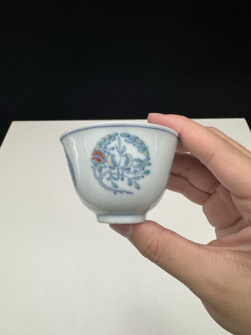 清康熙-雍正 仿成窑斗彩团花花鸟纹杯 （一对） - 图12