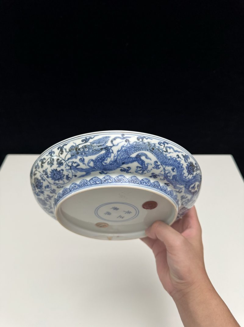 明正德 青花穿花龙纹盘 - 图5
