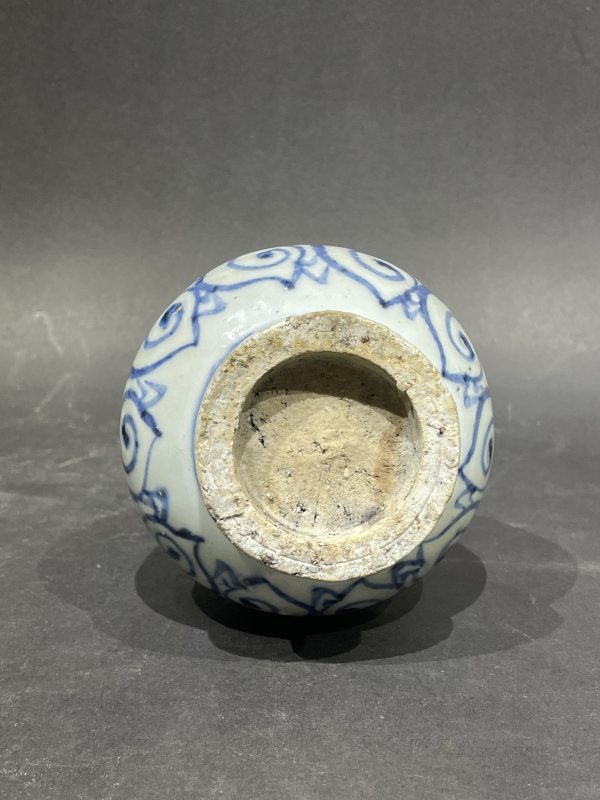 青花花卉纹双耳瓶 - 图7