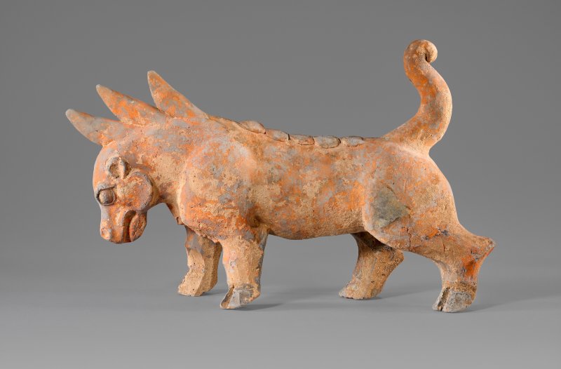 中國 漢 彩繪陶瑞獸  CHINA, HAN DYNASTY (206 BC- AD 220)