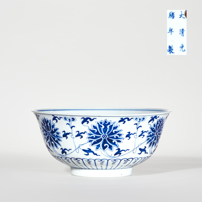 清光绪 青花缠枝莲纹碗 - 图1