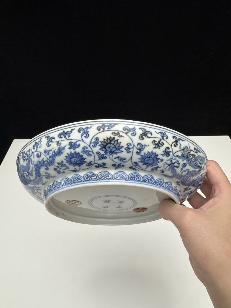 明正德 青花穿花龙纹盘 - 图6