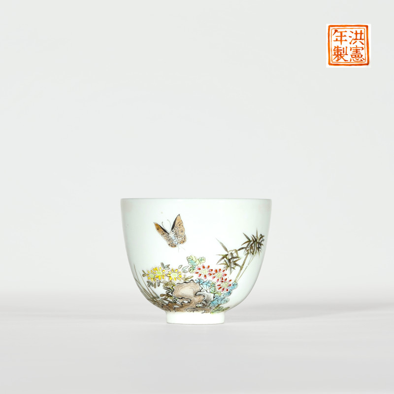 民国 粉彩蝶恋花杯 - 图1