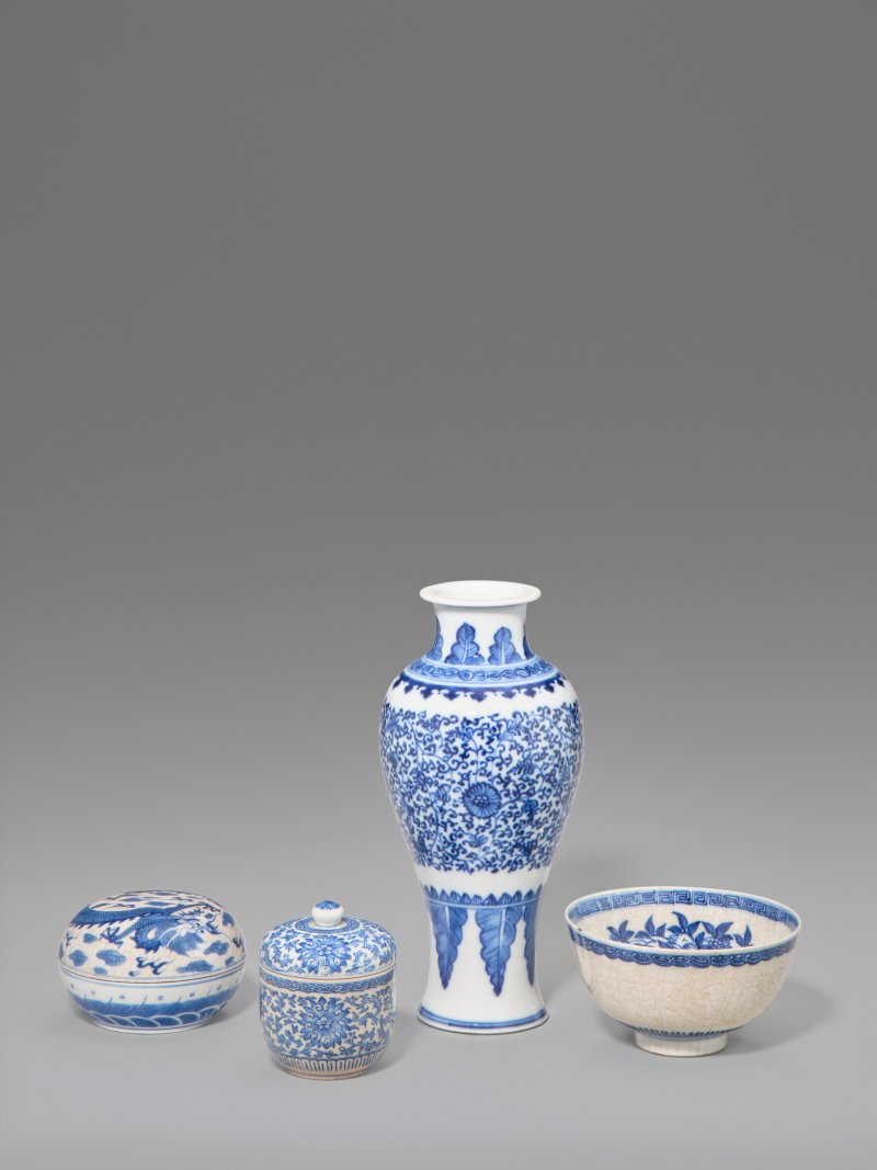 中國 清十八/十九世紀 青花瓷器四件  CHINA, 18TH-19TH CENTURY - 图1
