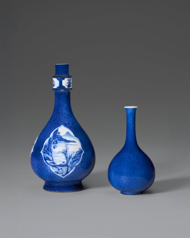 中國 清康熙 灑藍釉瓶兩件  CHINA, KANGXI PERIOD (1662-1722)