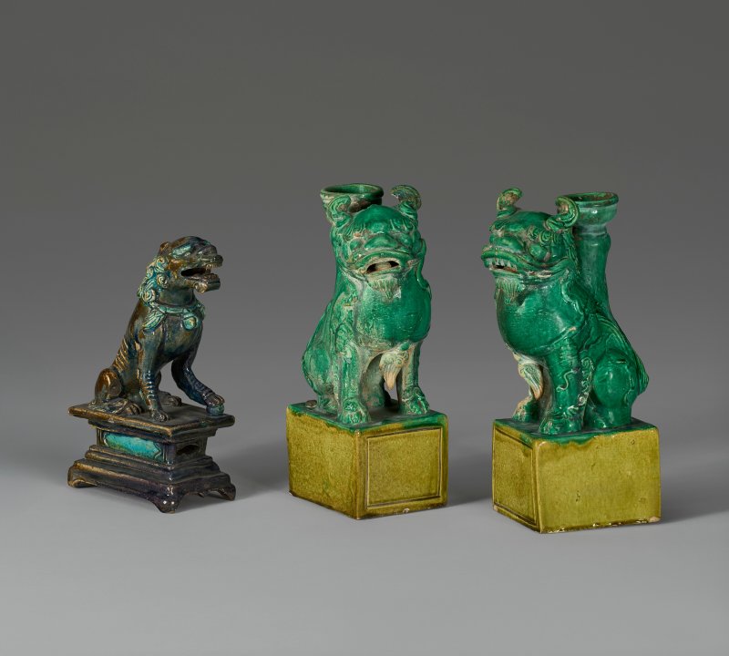 中國 清 彩釉瑞獅擺件三件  CHINA, QING DYNASTY (1644-1911) - 图1