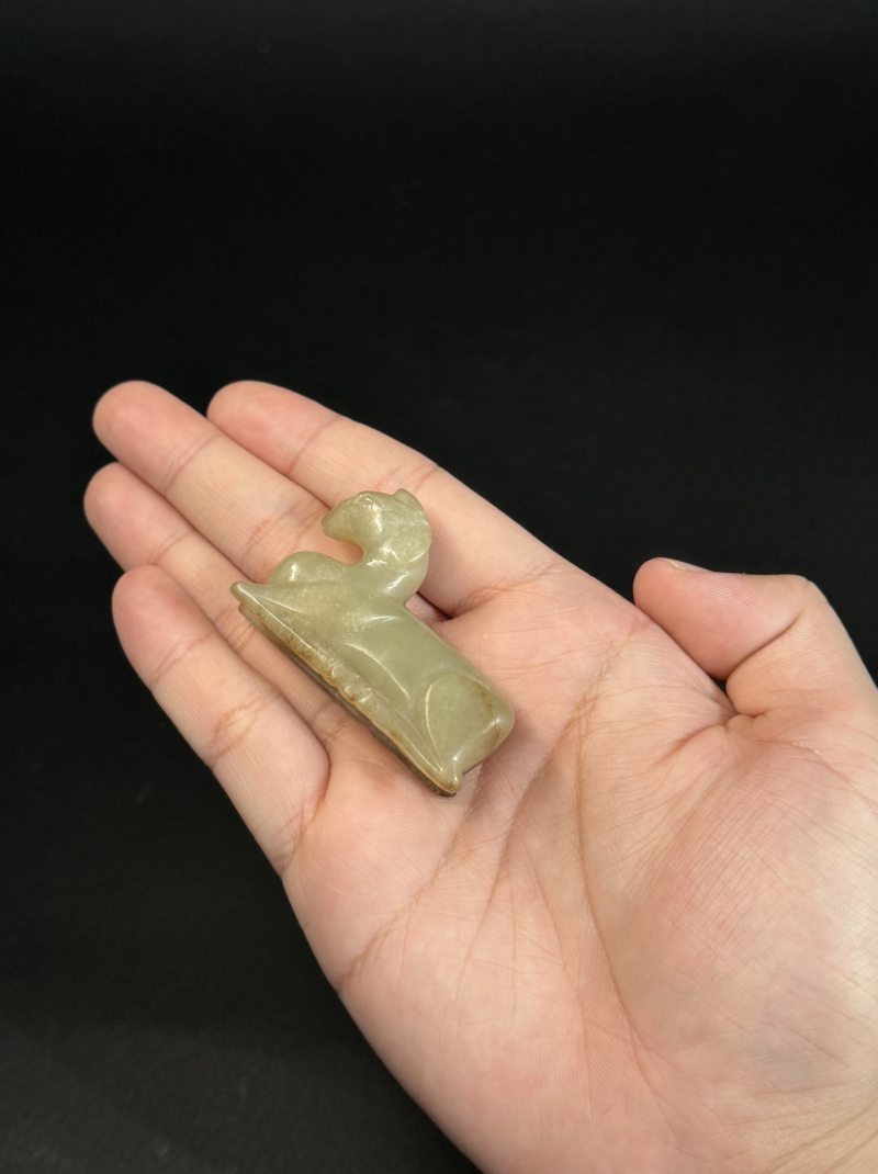 明 白玉圆雕瑞羊 - 图5