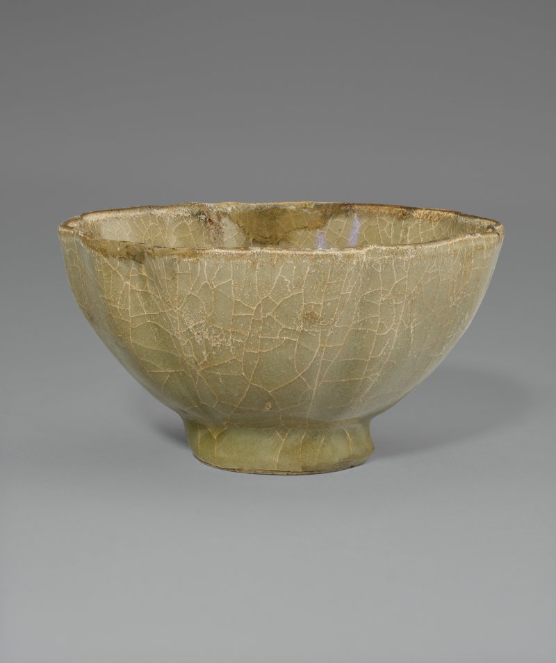 中國 南宋 龍泉窯青釉葵口盌  CHINA, SOUTHERN SONG DYNASTY (1127-1279) - 图2