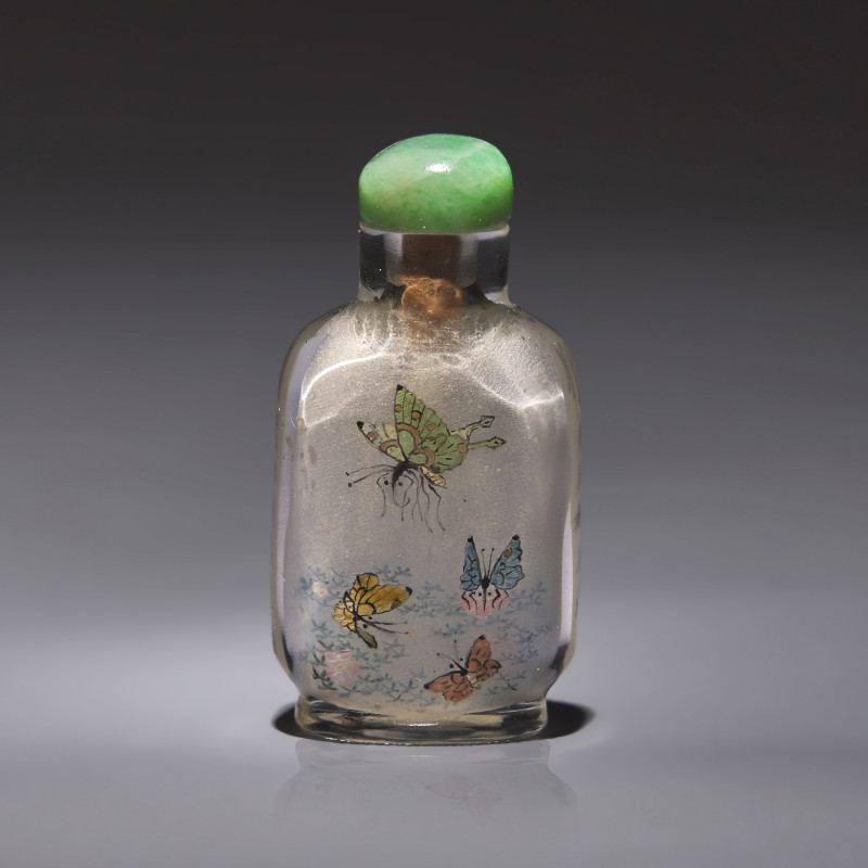 1897-1900年 馬少宣作玻璃內畫歡天喜地圖配詩文小鼻煙壺 | An Unusual Chinese Miniature Interior-Painted Glass "Butterflies" Snuff Bottle, Ma Shaoxuan, Qing Dynasty, Circa 1897-1900 - 图1