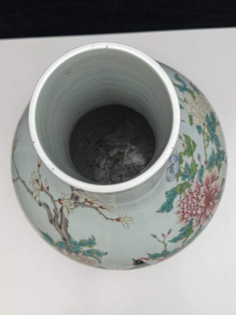 清光绪 粉彩花鸟纹天球瓶 - 图15