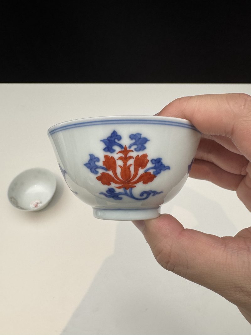 清雍正 青花矾红彩番莲纹盌 （一对） - 图7