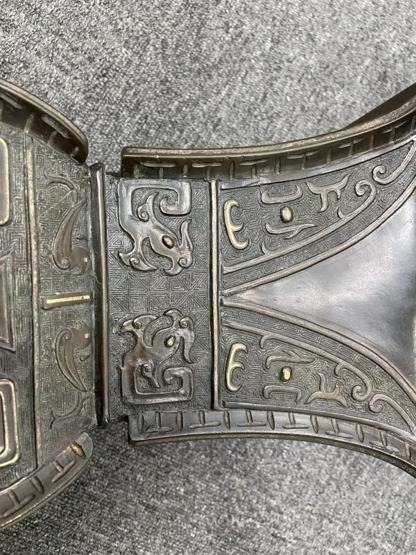 清 错金银兽面纹出戟方尊一对 - 图10
