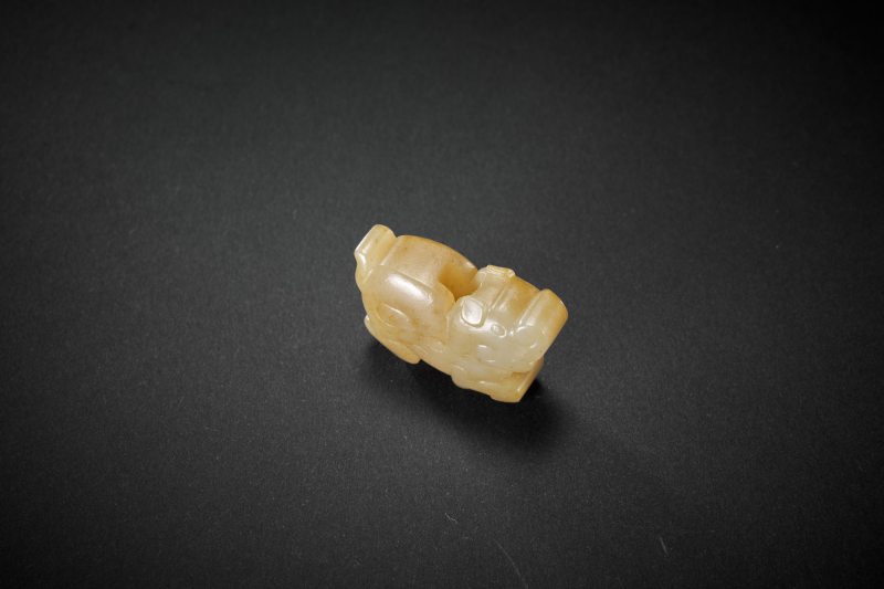 明 青白玉虎形珮 - 图3