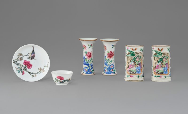 中國 清十八世紀 粉彩瓷器六件  CHINA, 18TH CENTURY - 图1