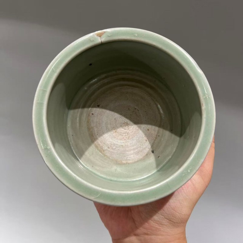 明代 龙泉窑粉青釉八卦纹三足炉 - 图4