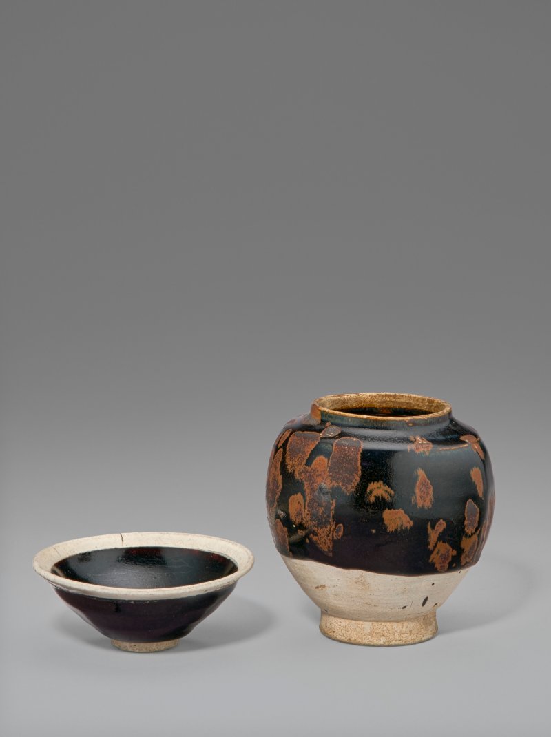 中國 宋/金 黑釉褐斑罐及黑釉白口盞  CHINA, SONG-JIN DYNASTY (960-1234) - 图1