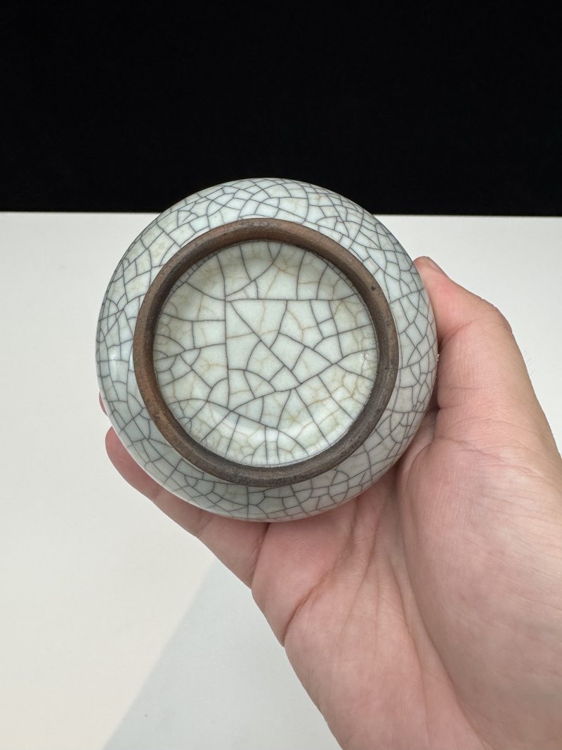 明 哥窑弦纹洗口瓶 - 图17