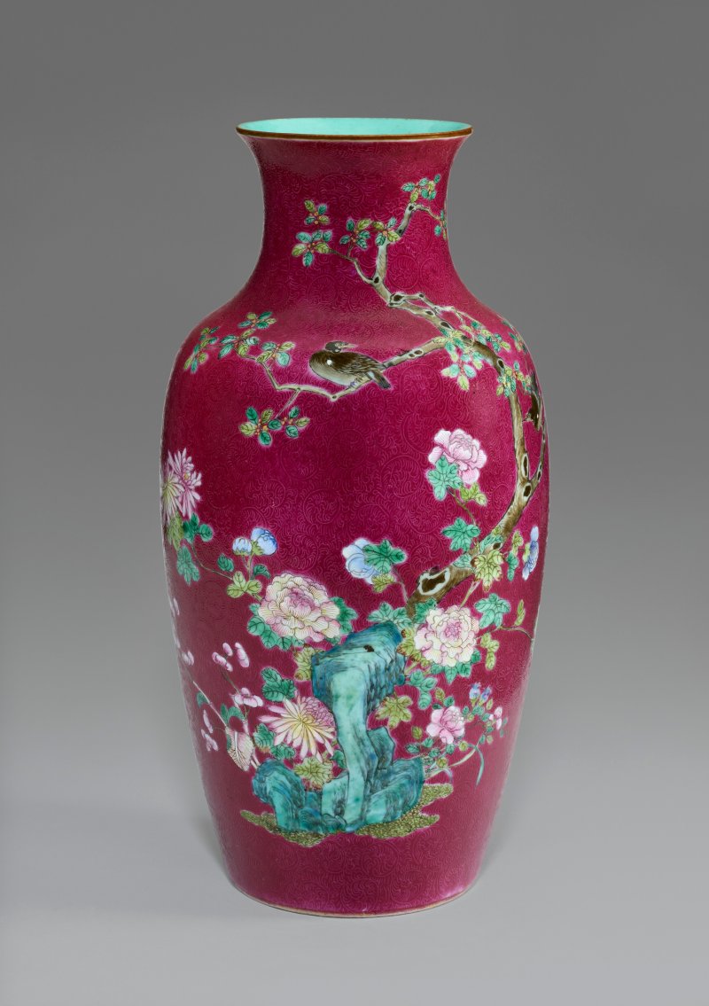 中國 晚清 粉彩軋道胭脂紅地花鳥圖瓶  CHINA, LATE QING DYNASTY - 图1