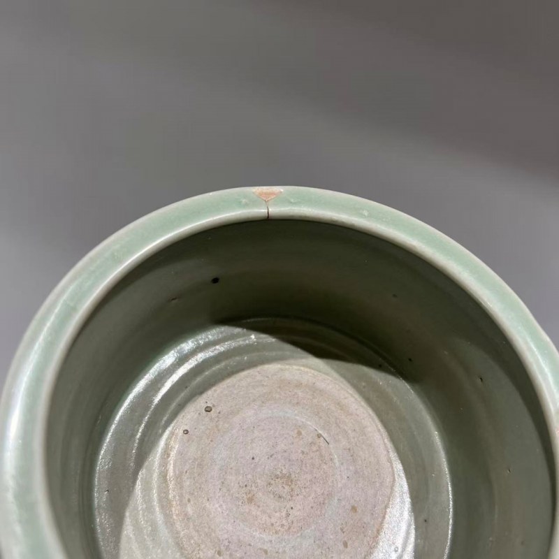 明代 龙泉窑粉青釉八卦纹三足炉 - 图5