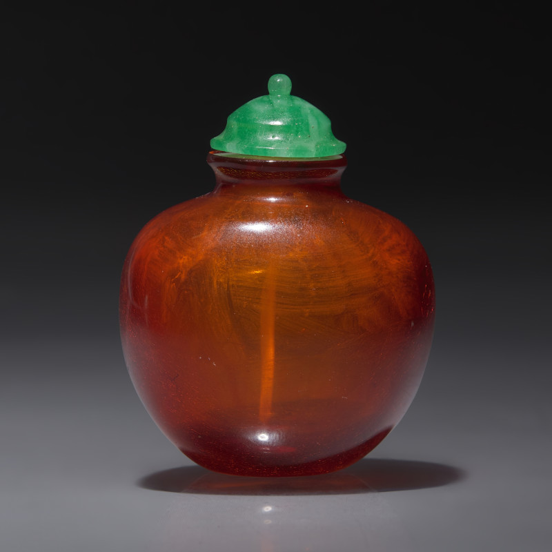 1740-1820年 琥珀鼻煙壺 | A Chinese Amber Snuff Bottle, Qing Dynasty, Circa 1740-1820 - 图1