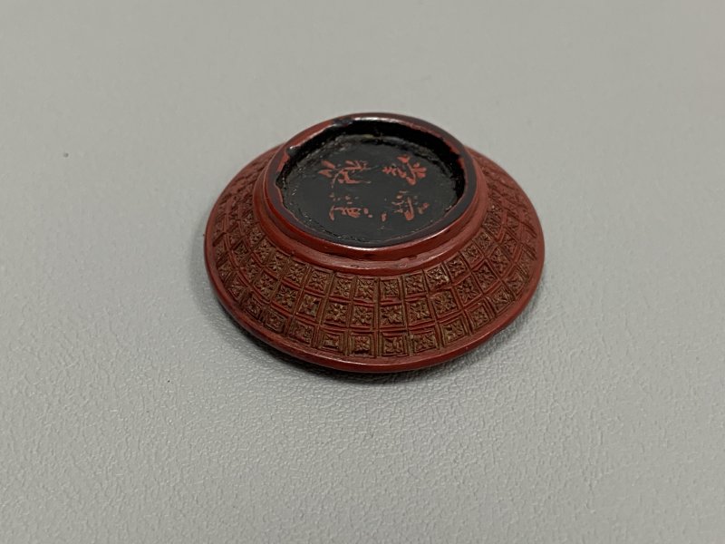 明 剔红麻姑献寿小香盒 - 图6