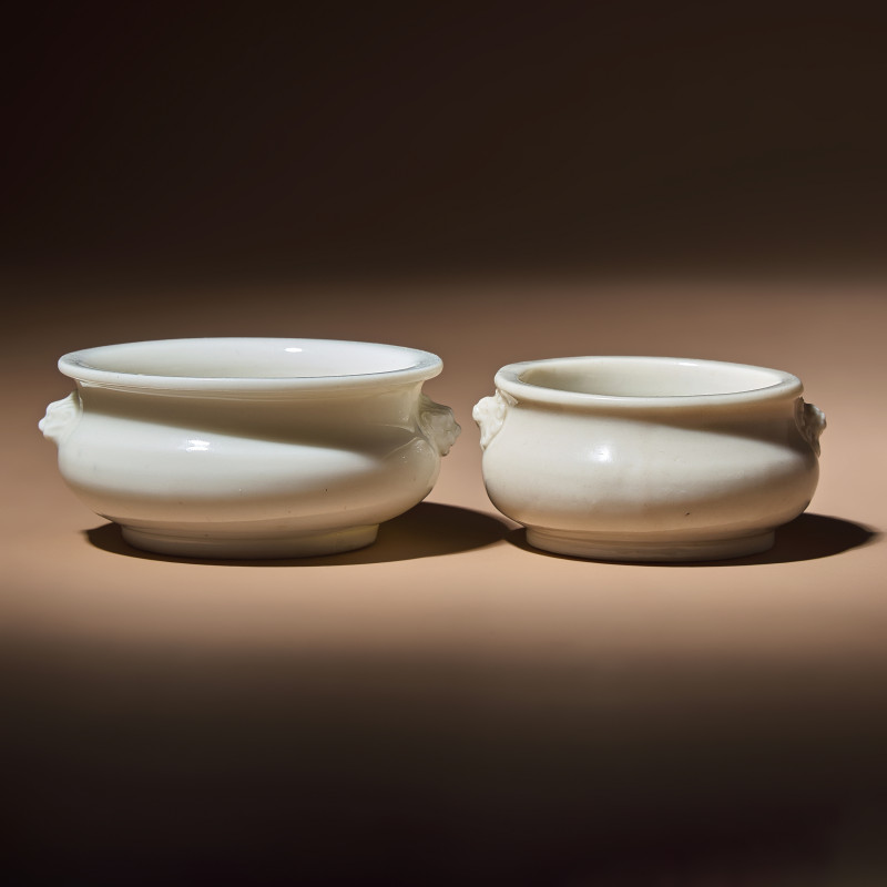 清早中期 德化白瓷雙輔首耳小香爐兩具 | Two Chinese Blanc-de-Chine Porcelain Incense Burners, 17th-18th Century - 图1