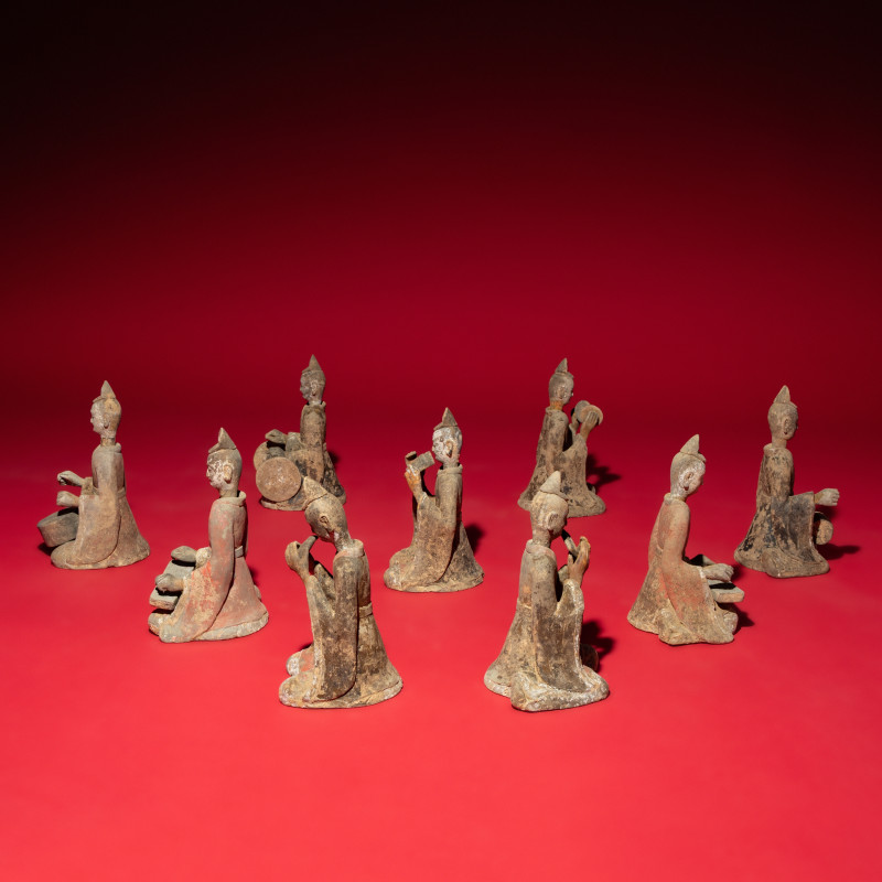 北魏晚期-北齊 灰陶彩繪伎樂俑一組九件 | Nine Chinese Painted Grey Pottery Musicians, Late Northern Wei-Northern Qi Dynasty - 图5