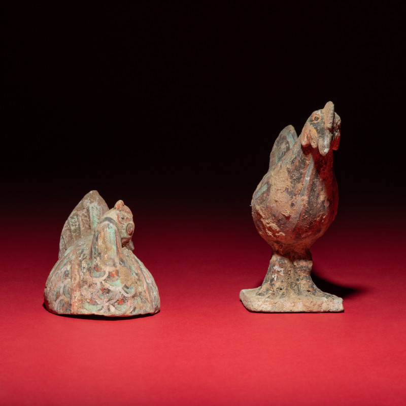 漢 灰陶彩繪鴛鴦與小公雞 | A Chinese Painted Pottery Mandarin Duck and a Cockerel, Han Dynasty - 图4