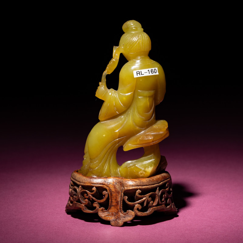 清晚期 黃玉持蓮仕女 | A Chinese Yellow Jade Seated Figure of a Lady, Late Qing Dynasty - 图3