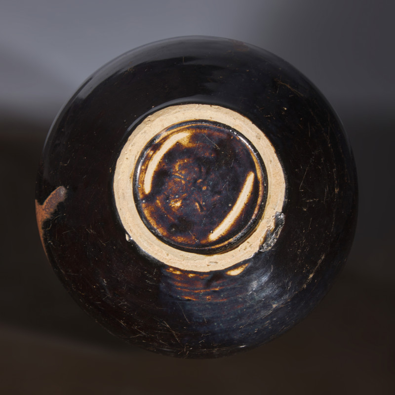 金/元 磁州窯黑釉鐵鏽花嘟噜瓶 | A Chinese Cizhou Black Glazed Globular Jar, Jin/Yuan Dynasty - 图4