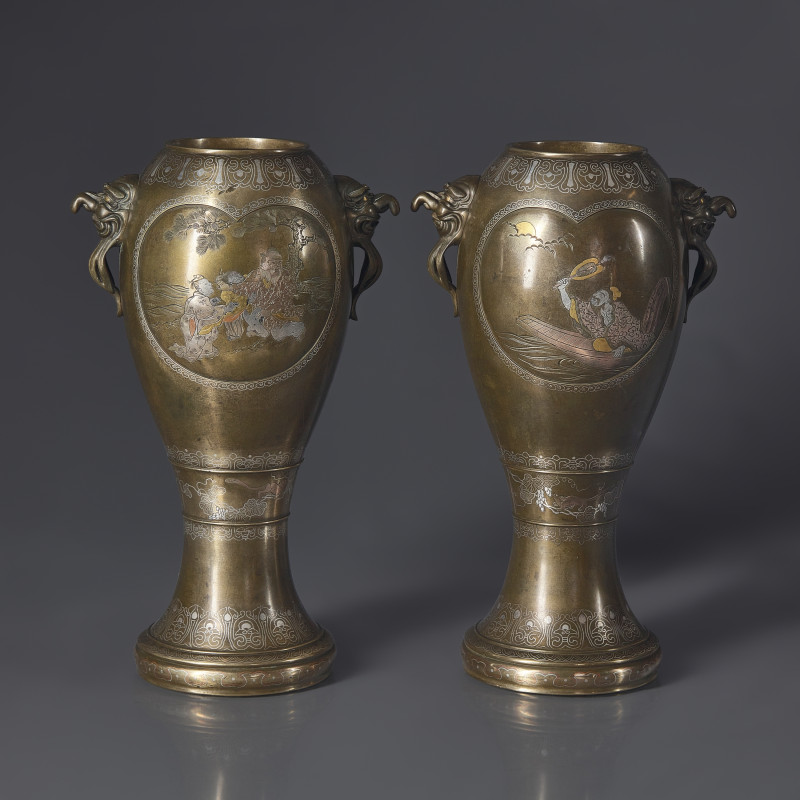日本明治時期 銅瓶一對 | A Pair of Japanese Kaga Style Mixed Metal-Inlaid Bronze Vases, Meiji Period