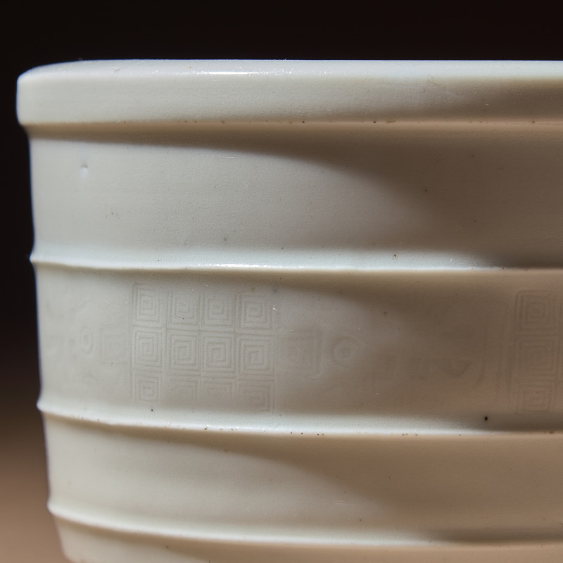 明末清初 德化白瓷竹節紋奩式爐 | A Chinese Blanc-de-Chine Porcelain 'Lian' Incense Burner, 17th-18th Century - 图3