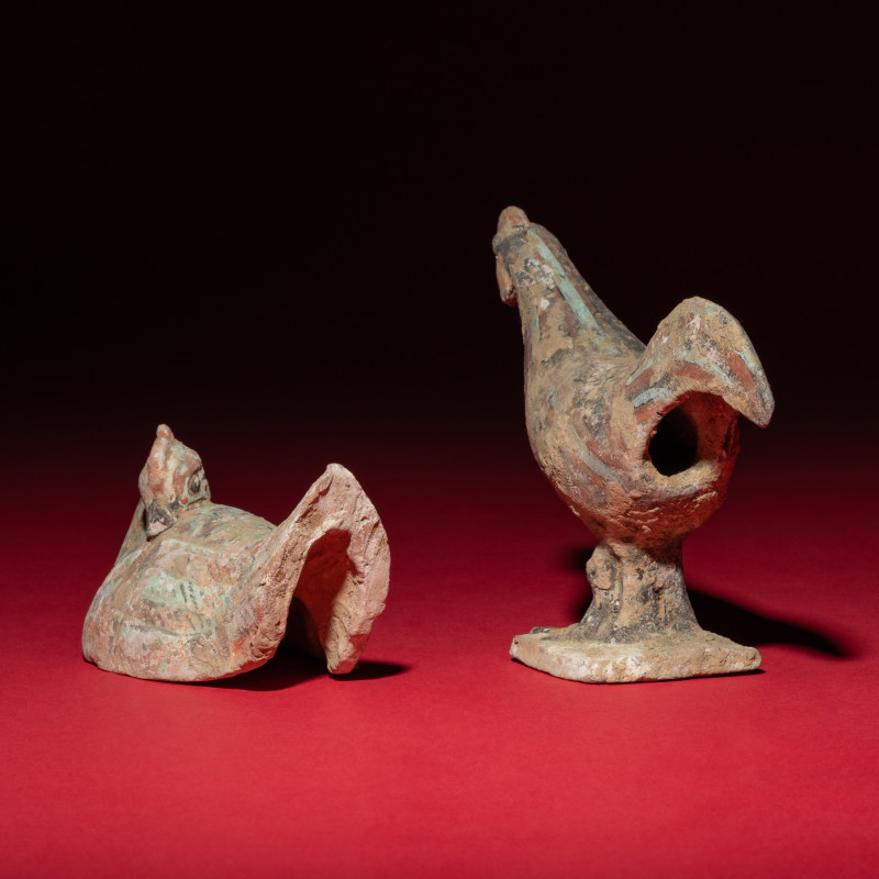 漢 灰陶彩繪鴛鴦與小公雞 | A Chinese Painted Pottery Mandarin Duck and a Cockerel, Han Dynasty - 图5