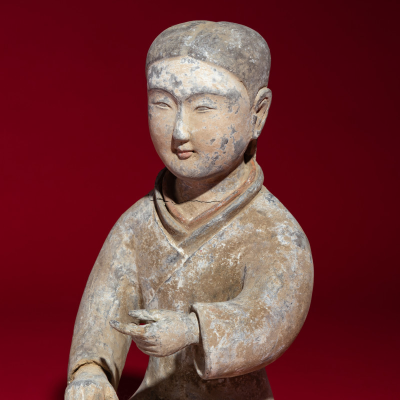 西漢 灰陶彩繪女對弈俑一組 | Two Chinese Painted Pottery Ladies Playing Liubo , Western Han Dynasty - 图3