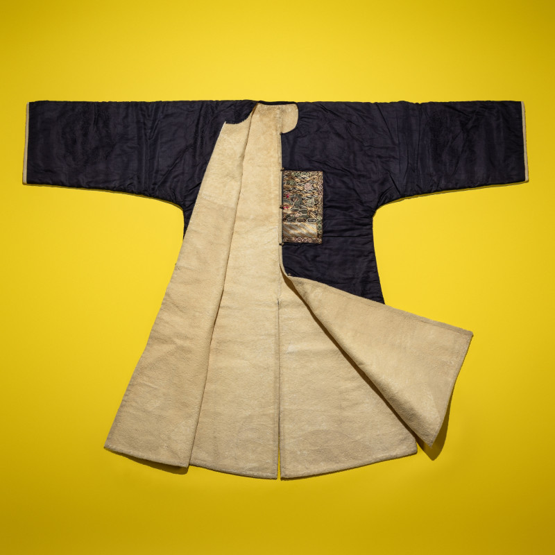 清晚期 石青地四品武官冬補服 | A Chinese Dark Blue Silk Fur Lined Official's Robe, Bufu , Late Qing Dynasty - 图3
