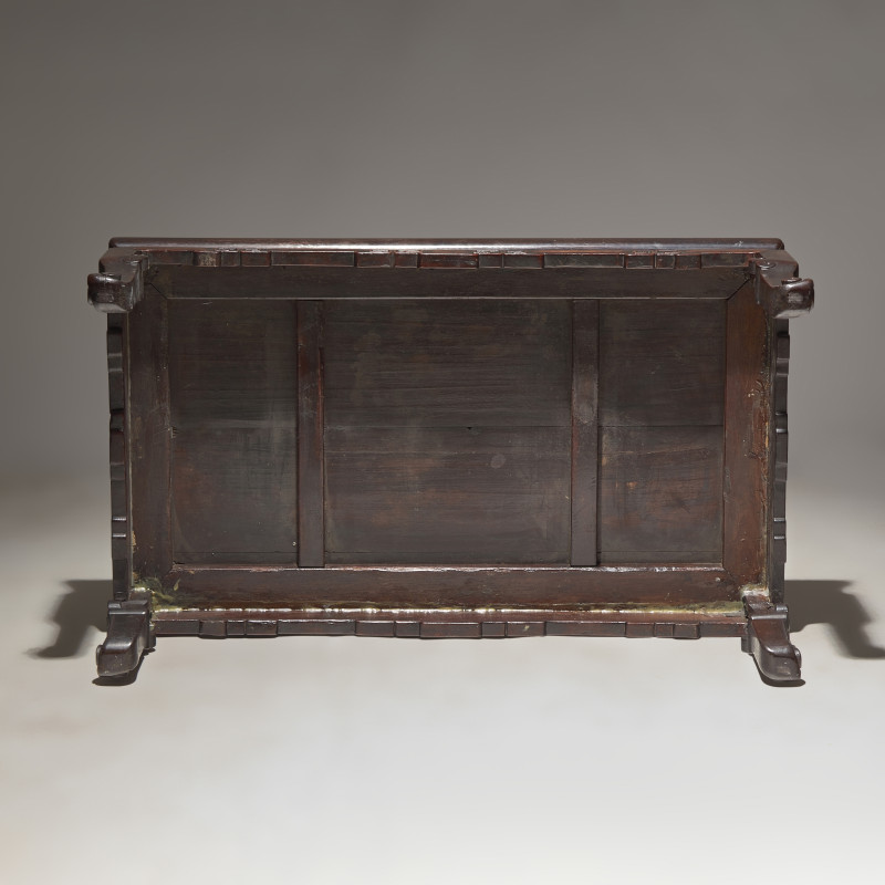 晚清/民國 紫檀拼硬木炕桌 | A Chinese Zitan and Mixed Hardwoods Kang Table, 19th/ Early 20th Century - 图4