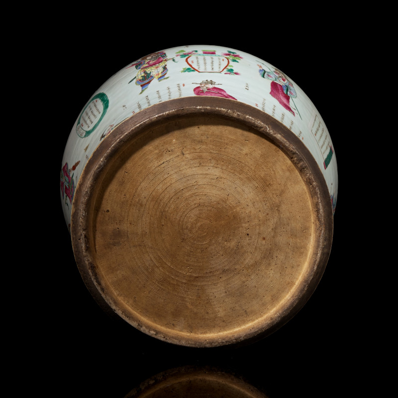 清晚期 粉彩無雙譜大將軍罐 | A Large Chinese Famille Rose-Decorated ‘Wushuangpu’ Jar and Cover, Mid 19th Century - 图5